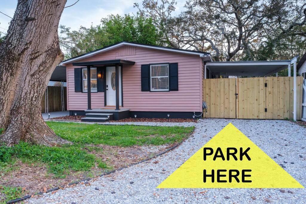 House Near Tampa Zoo And Busch Gardens, Free High Speed Wifiヴィラ エクステリア 写真